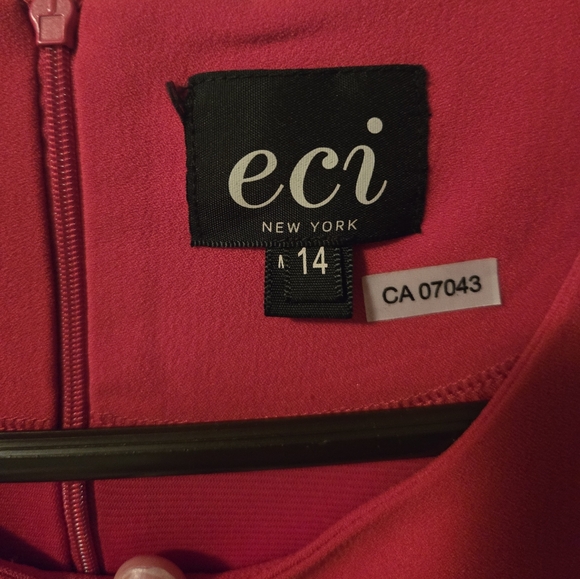 Gently used red dress - Picture 3 of 3